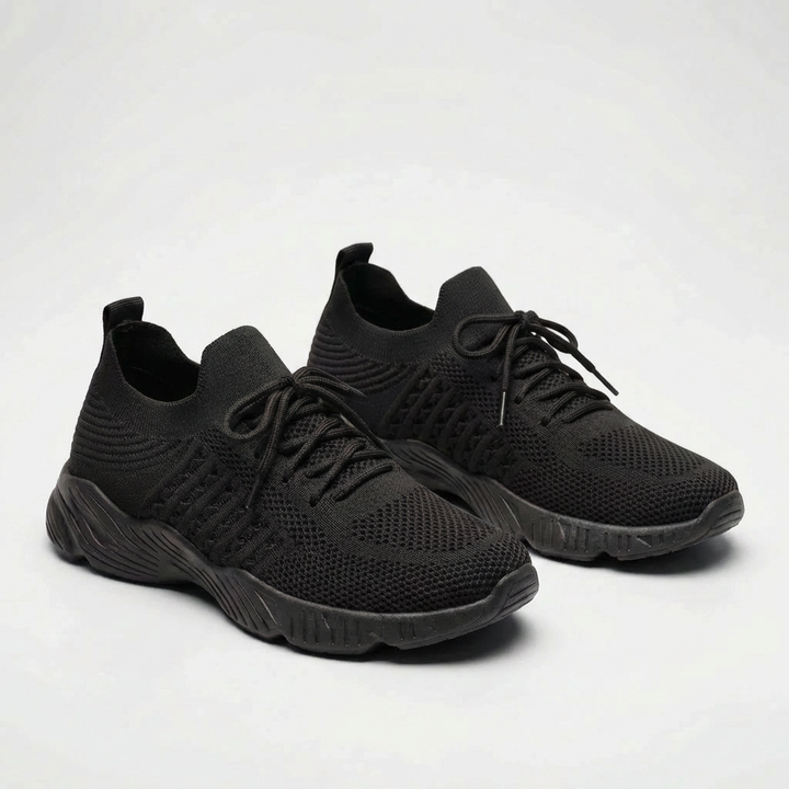 Sneaker in Maglia Traspirante con Lacci