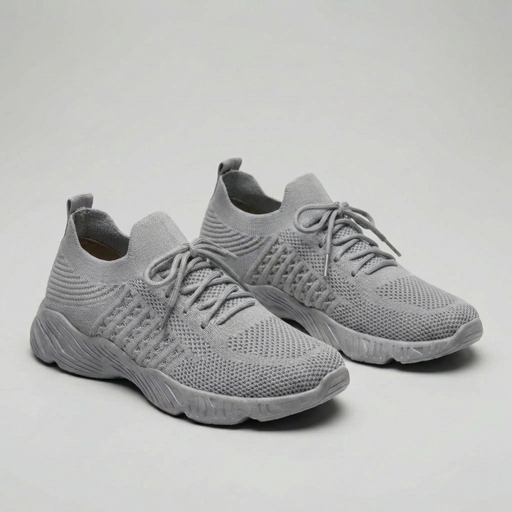 Sneaker in Maglia Traspirante con Lacci