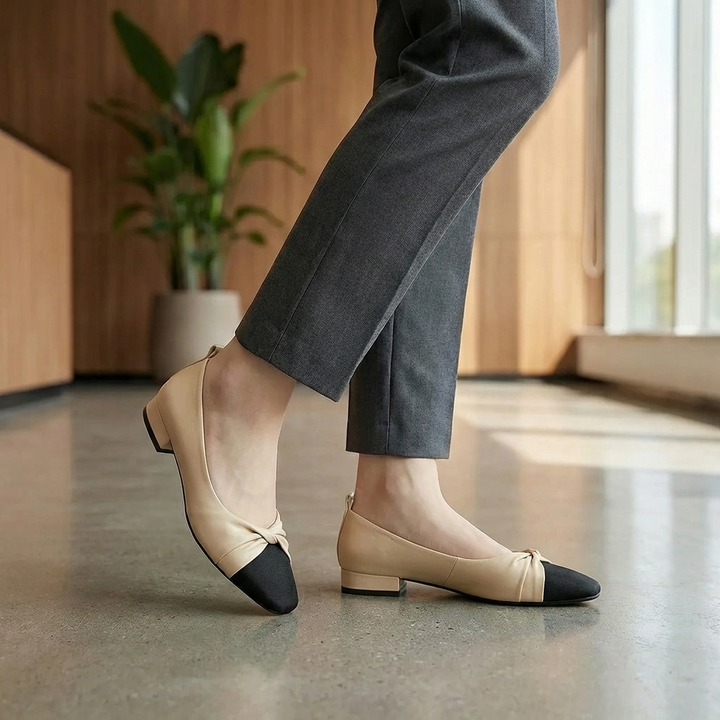 Scarpa Bassa con Tacco Blocco a Punta per Donne