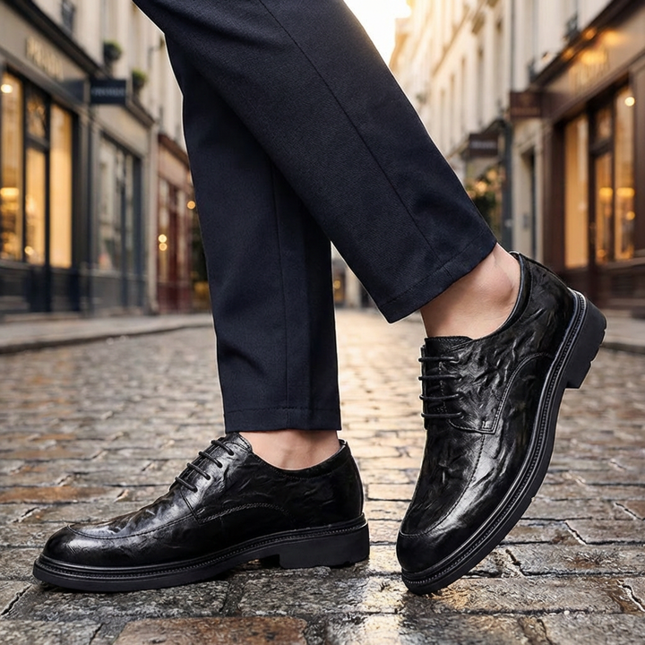 Scarpe Oxford a Lacci Chiusi in Pelle per Uomo