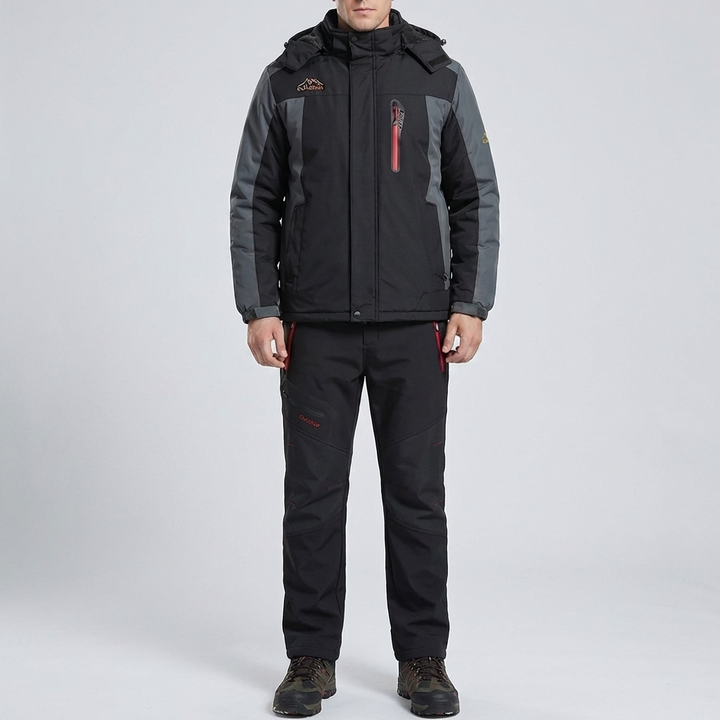 Set di Giacca e Pantaloni Outdoor Isolati con Cappuccio