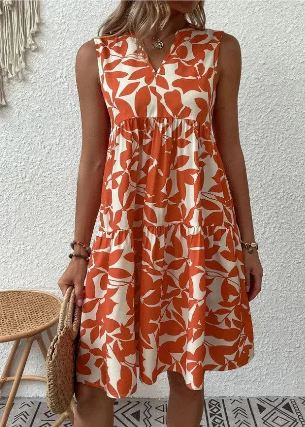 Elegante abito estivo con scollo a V e silhouette femminile