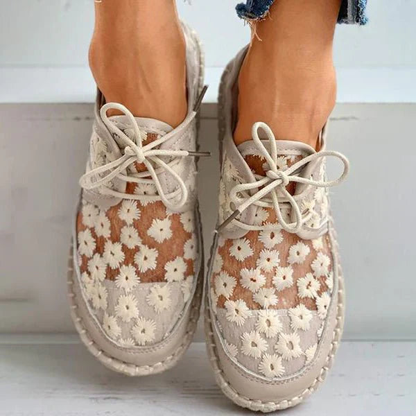 Sneakers ricamate ergonomiche da donna